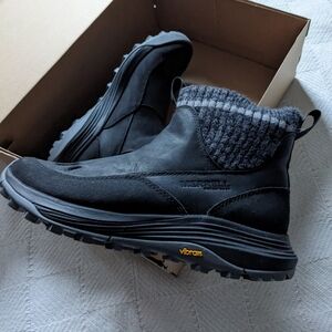 Women Merrell Boots - Siren 4 Thermo Chelsea Waterproof Boots - Size 9.5